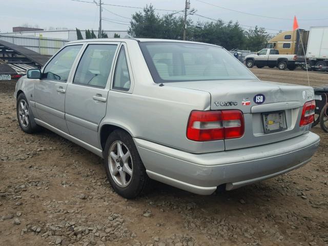 YV1LS61J3Y2635841 - 2000 VOLVO S70 BASE SILVER photo 3