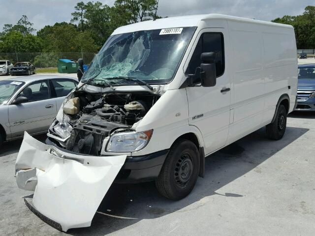 WDYPD644065899512 - 2006 FREIGHTLINER SPRINTER WHITE photo 2