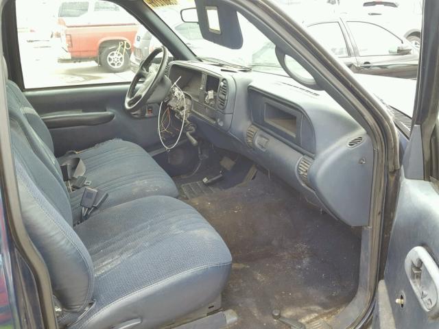 1GTGC29J2WE555783 - 1998 GMC SIERRA C25 BLUE photo 5