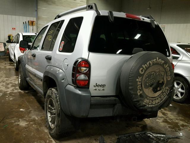 1J8GL38K25W522283 - 2005 JEEP LIBERTY RE GRAY photo 3