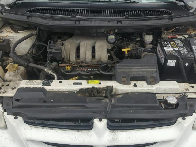 1B4GP54L3VB265810 - 1997 DODGE GRAND CARA WHITE photo 7