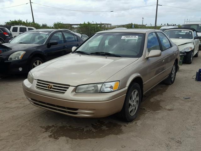 4T1BF22KXVU033844 - 1997 TOYOTA CAMRY CE BEIGE photo 2