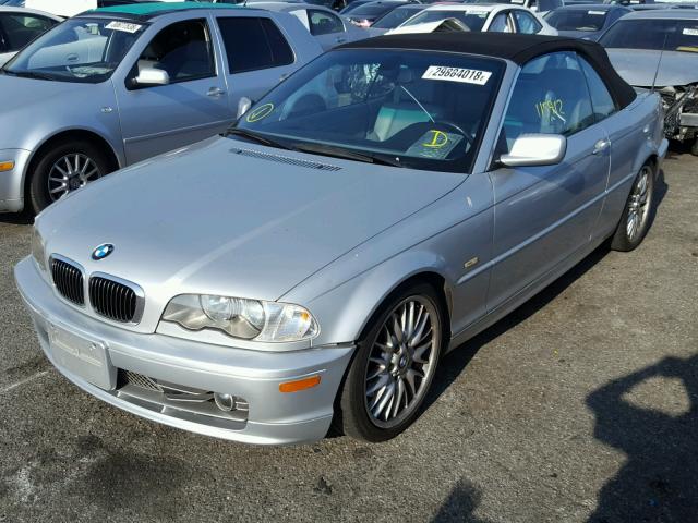 WBABS53412JU91445 - 2002 BMW 330 CI SILVER photo 2