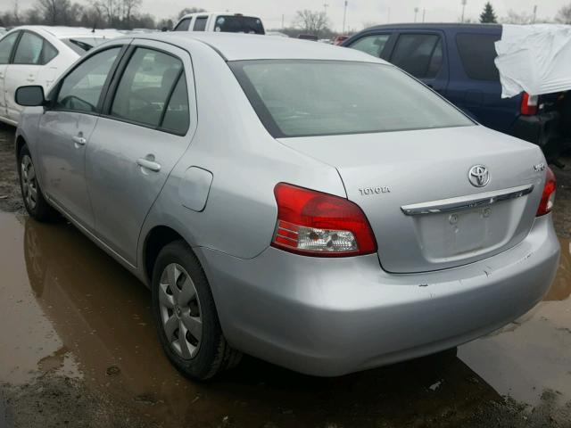 JTDBT923984020814 - 2008 TOYOTA YARIS GRAY photo 3