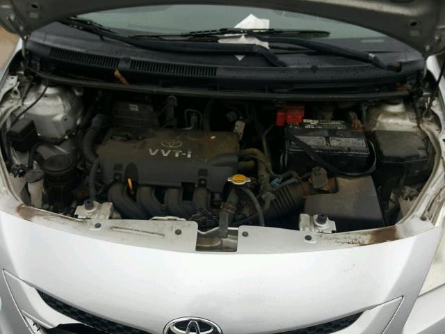 JTDBT923984020814 - 2008 TOYOTA YARIS GRAY photo 7