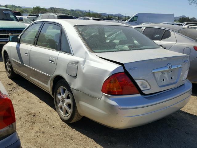 4T1BF28B5YU107117 - 2000 TOYOTA AVALON XL SILVER photo 3