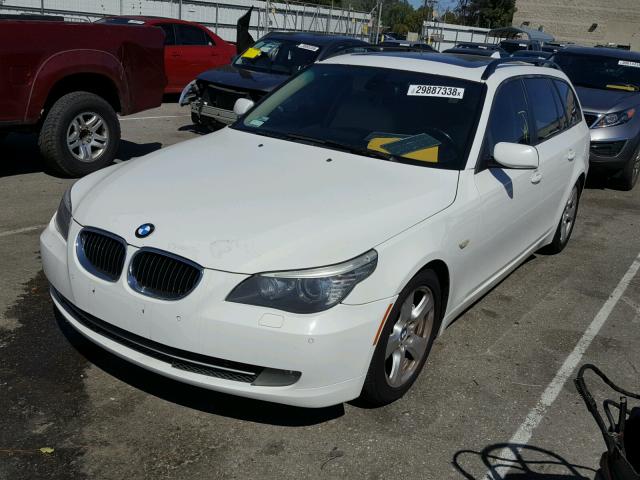 WBAPT73568CX00716 - 2008 BMW 535 XI WHITE photo 2