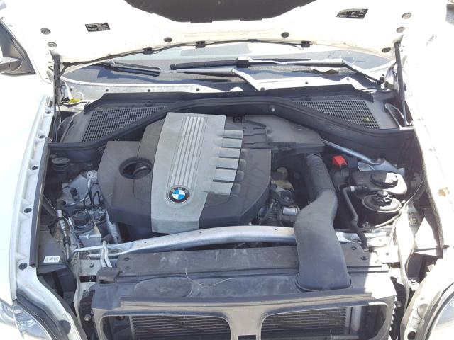 5UXZW0C51C0B89082 - 2012 BMW X5 XDRIVE3 WHITE photo 7