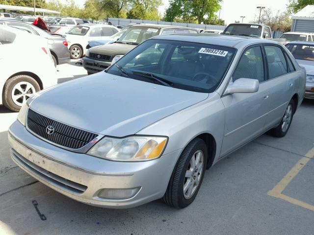 4T1BF28B11U176604 - 2001 TOYOTA AVALON XL SILVER photo 2