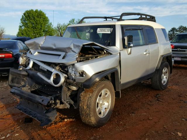 JTEBU11F18K052836 - 2008 TOYOTA FJ CRUISER SILVER photo 2