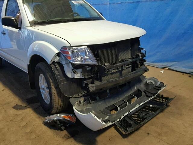 1N6AD0EV2HN768166 - 2017 NISSAN FRONTIER S WHITE photo 9