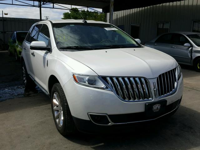 2LMDJ6JK5DBL22509 - 2013 LINCOLN MKX WHITE photo 1