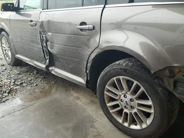 2FMGK5C87DBD38552 - 2013 FORD FLEX SEL ნაცრისფერი ფოტო 9