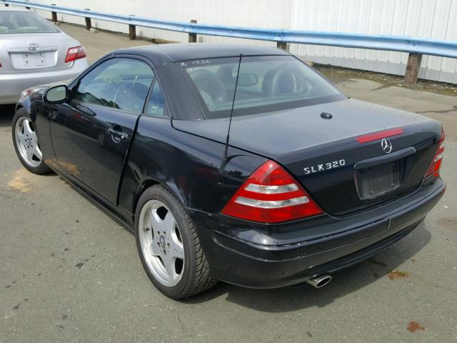 WDBKK65F31F199156 - 2001 MERCEDES-BENZ SLK 320 BLACK photo 3