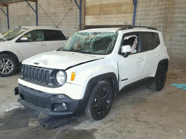 ZACCJABBXHPG28832 - 2017 JEEP RENEGADE L WHITE photo 2