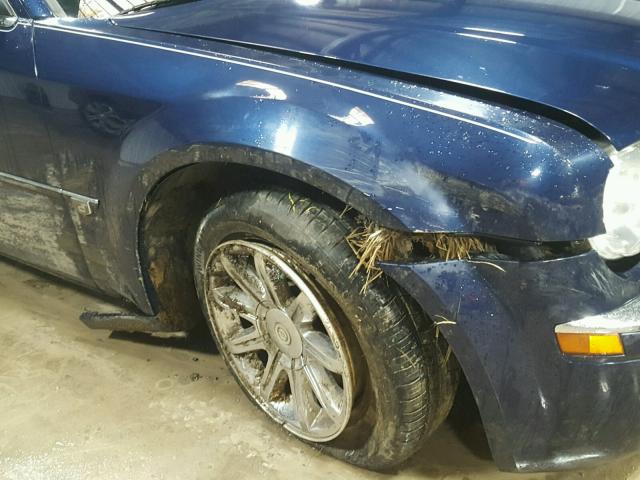 2C3LA63H56H209368 - 2006 CHRYSLER 300C BLUE photo 9