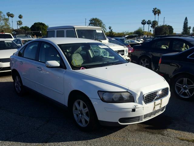 YV1MS390962169506 - 2006 VOLVO S40 2.4I WHITE photo 1