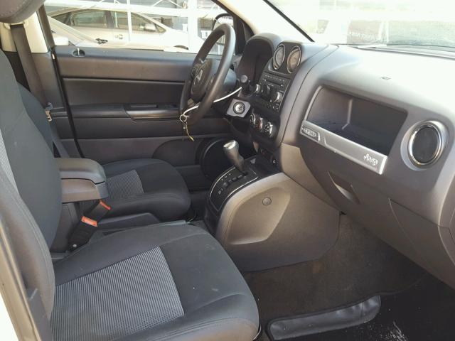 1C4NJCBA5ED574054 - 2014 JEEP COMPASS SP SILVER photo 5