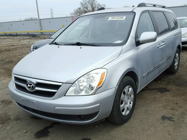 KNDMC233086056071 - 2008 HYUNDAI ENTOURAGE SILVER photo 2