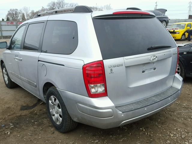 KNDMC233086056071 - 2008 HYUNDAI ENTOURAGE SILVER photo 3