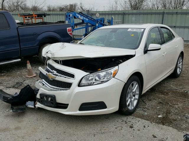 1G11D5SR6DF133603 - 2013 CHEVROLET MALIBU 1LT WHITE photo 2