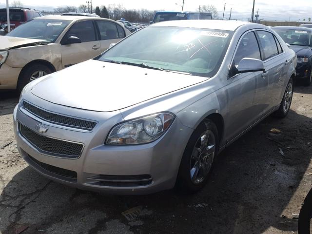 1G1ZH57B79F225555 - 2009 CHEVROLET MALIBU 1LT SILVER photo 2