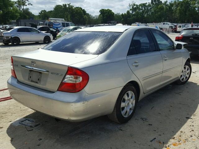 4T1BE32K22U529838 - 2002 TOYOTA CAMRY LE SILVER photo 4