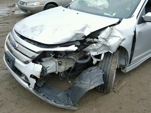 3FAHP0KC2BR284505 - 2011 FORD FUSION SPO SILVER photo 9