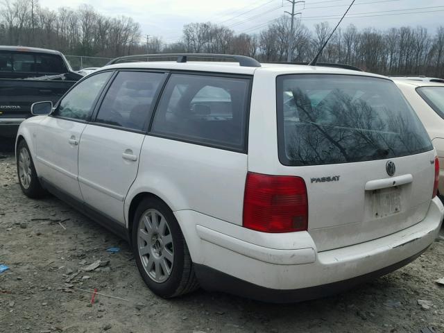 WVWVD23B0YE243034 - 2000 VOLKSWAGEN PASSAT GLX WHITE photo 3
