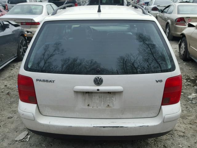 WVWVD23B0YE243034 - 2000 VOLKSWAGEN PASSAT GLX WHITE photo 9