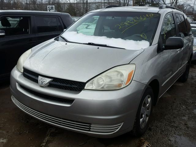 5TDZA23C85S360546 - 2005 TOYOTA SIENNA CE SILVER photo 2