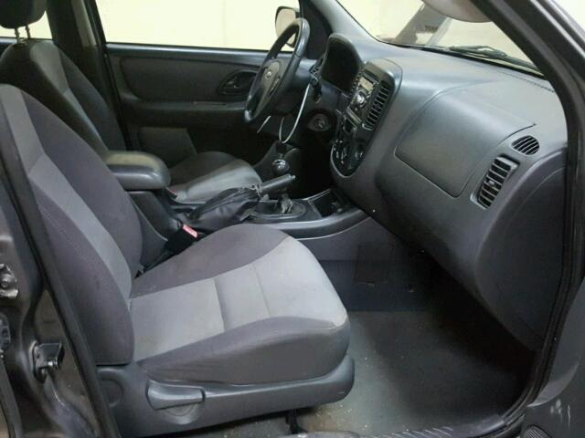 1FMYU92Z95KA33092 - 2005 FORD ESCAPE XLS GRAY photo 5