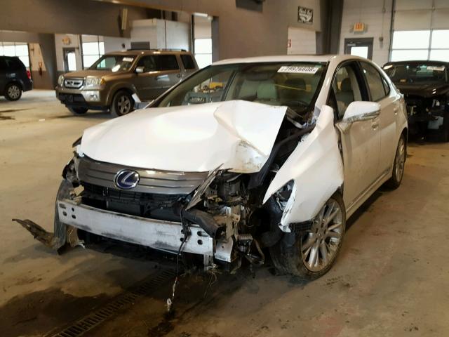 JTHBB1BA5A2037466 - 2010 LEXUS HS 250H WHITE photo 2