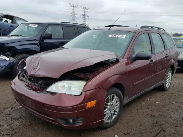 1FAFP36N46W172473 - 2006 FORD FOCUS ZXW MAROON photo 2