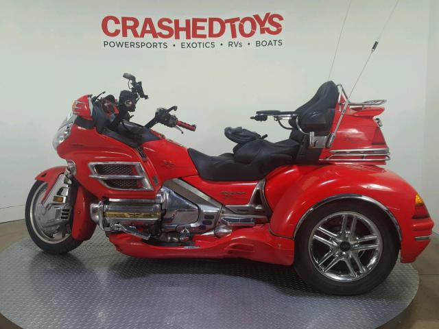 1HFSC47084A302381 - 2004 HONDA GL1800 RED photo 5