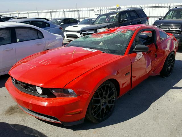 1ZVBP8CF4C5203593 - 2012 FORD MUSTANG GT RED photo 2