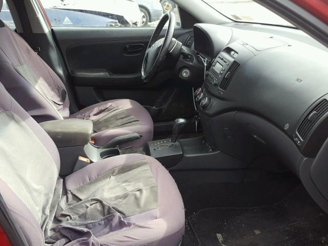 KMHDU46D57U138302 - 2007 HYUNDAI ELANTRA GL RED photo 5