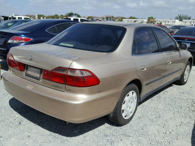 1HGCG5640YA055684 - 2000 HONDA ACCORD LX GOLD photo 4