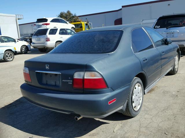 1HGCD5638TA244575 - 1996 HONDA ACCORD LX GREEN photo 4