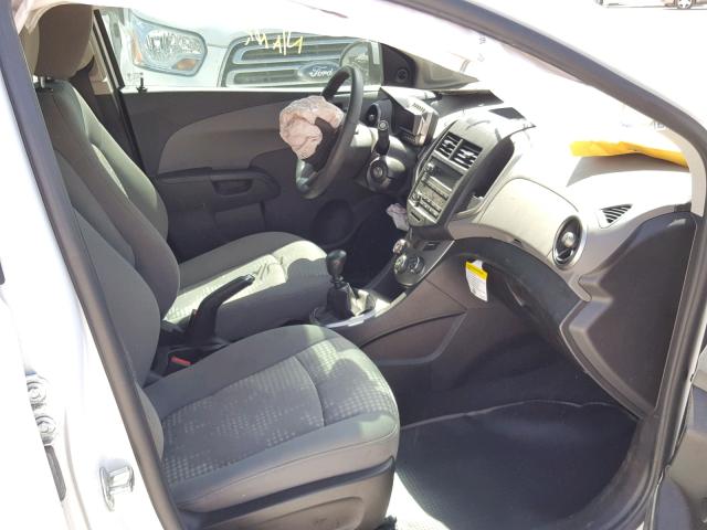 1G1JB5SH6G4109105 - 2016 CHEVROLET SONIC LS 白色 照片 5