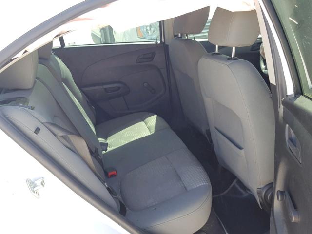 1G1JB5SH6G4109105 - 2016 CHEVROLET SONIC LS 白色 照片 6