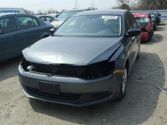 3VW2K7AJ0CM416003 - 2012 VOLKSWAGEN JETTA BASE GRAY photo 2