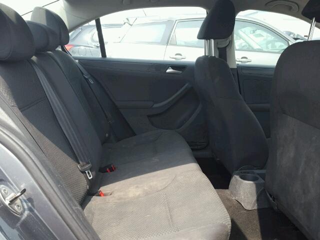 3VW2K7AJ0CM416003 - 2012 VOLKSWAGEN JETTA BASE GRAY photo 6