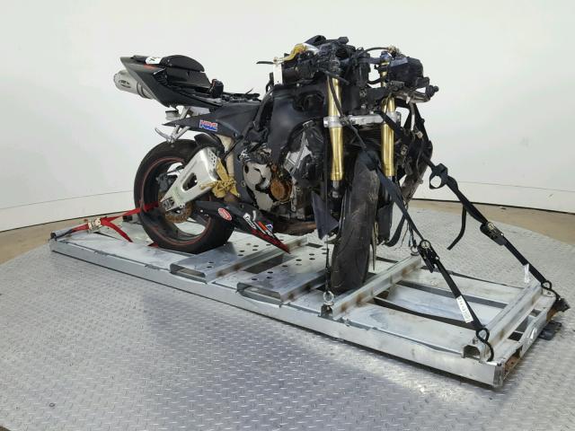 JH2PC37026M306946 - 2006 HONDA CBR600 RR BLACK photo 2