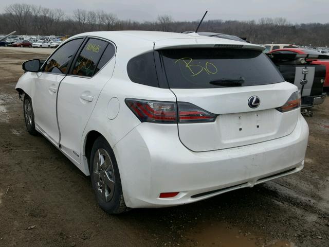 JTHKD5BH8D2126810 - 2013 LEXUS CT 200 WHITE photo 3