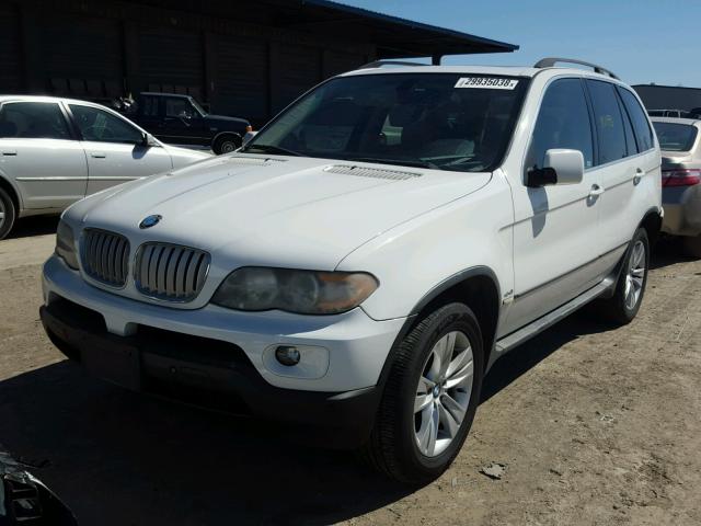 5UXFB53545LV17623 - 2005 BMW X5 4.4I WHITE photo 2