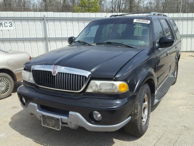 5LMEU27A1YLJ43577 - 2000 LINCOLN NAVIGATOR Czarny zdjęcie 2