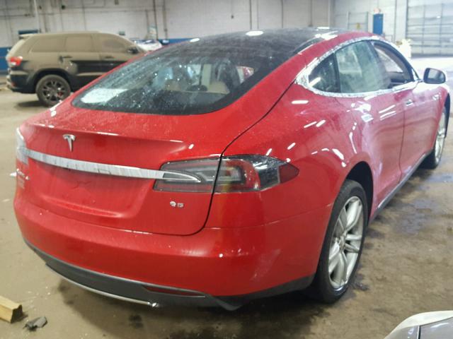 5YJSA1CN3DFP09550 - 2013 TESLA MODEL S RED photo 4