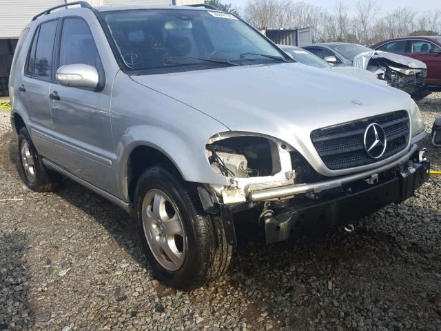 4JGAB54EX2A330125 - 2002 MERCEDES-BENZ ML 320 SILVER photo 1