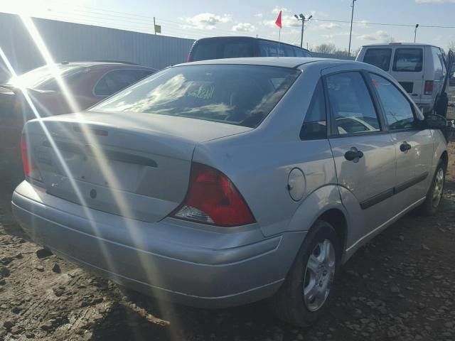 1FAFP33P61W167807 - 2001 FORD FOCUS LX SILVER photo 4